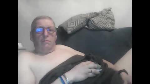 Snapshot of frefredo chatting on March 3, 2026, 7:42 pm fred online show from March 3, 2026, 7:42 pm