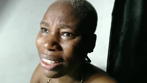 frekkymorelle online show from February 19, 2025, 4:23 am