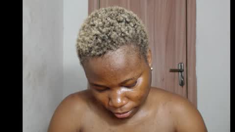 frekkymorelle online show from October 5, 2025, 4:33 am