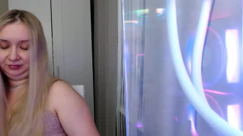 Snapshot of frelina chatting on October 19, 2025, 5:57 pm frelina online show from October 19, 2025, 5:57 pm