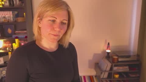 Louise or Lou 3 online show from January 10, 2025, 2:45 pm