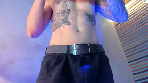 Snapshot of french_sexx chatting on February 17, 2026, 7:09 pm Xavier online show from February 17, 2026, 7:09 pm