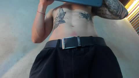 Snapshot of french_sexx chatting on March 4, 2026, 1:22 am Xavier online show from March 4, 2026, 1:22 am