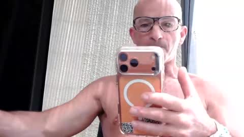 Frenchdaddylove online show from June 1, 2026, 10:28 am