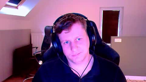 French fries online show from October 11, 2025, 12:15 pm