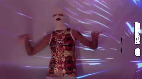 frenchkissdjfk online show from October 24, 2025, 7:49 am