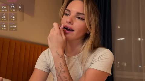 Snapshot of frenzyfoxs chatting on October 27, 2025, 2:54 pm Jason and Sonya online show from October 27, 2025, 2:54 pm