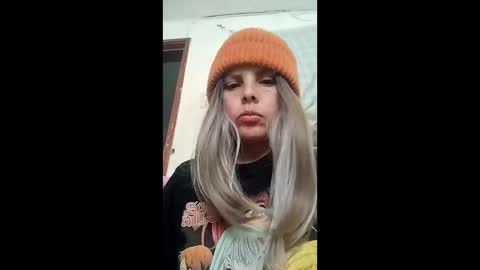 fresa1246 online show from May 9, 2026, 7:41 pm