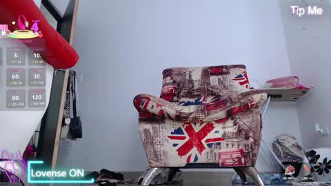 Snapshot of freshlatinyouxx chatting on October 16, 2025, 1:28 am Damaris online show from October 16, 2025, 1:28 am