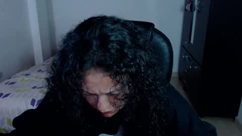 Louise  online show from January 27, 2025, 4:09 am