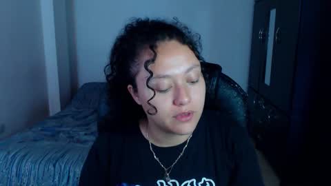 Louise  online show from November 19, 2025, 12:27 pm