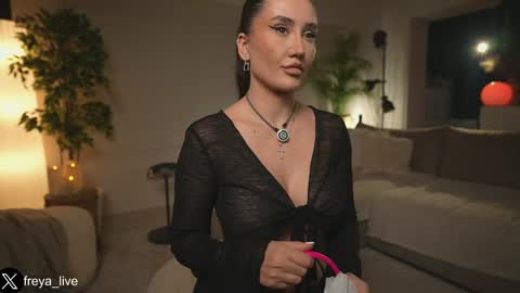 Snapshot of freya_ chatting on February 2, 2026, 12:37 pm Freya online show from February 2, 2026, 12:37 pm