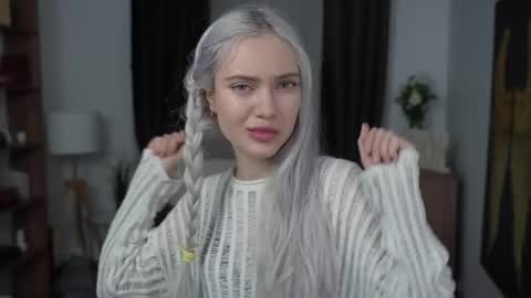 Freya online show from March 8, 2026, 7:28 pm