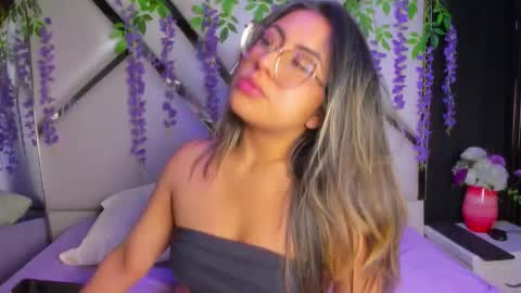 Freya online show from May 26, 2026, 3:35 am