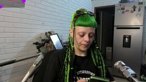 freyaa_sorceress online show from October 12, 2025, 1:48 am