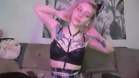 Freyakatty online show from July 9, 2026, 3:27 pm