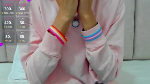 Snapshot of freyamoller chatting on October 6, 2025, 7:00 pm FREYA online show from October 6, 2025, 7:00 pm