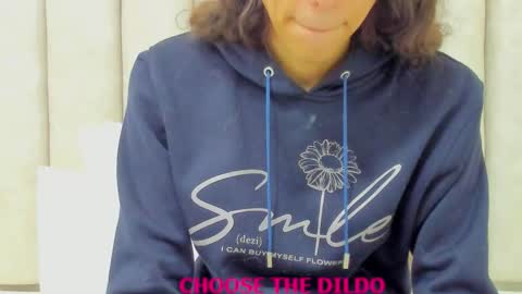 Snapshot of freyamoller chatting on November 1, 2025, 6:21 pm FREYA online show from November 1, 2025, 6:21 pm