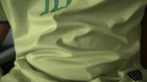 freyva_ online show from February 20, 2025, 6:57 pm