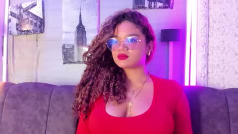 Frezzita online show from November 25, 2025, 7:47 pm