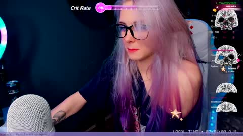 Snapshot of frida_fortune chatting on December 24, 2024, 5:16 am Frida A boost to fortune for the one who gives a thumbs up and a bonus lucky for those who support me by joining the fanclub online show from December 24, 2024, 5:16 am