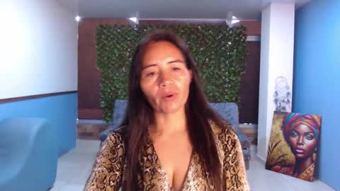 Snapshot of frida_naughtymilf chatting on October 22, 2025, 5:24 pm Frida online show from October 22, 2025, 5:24 pm