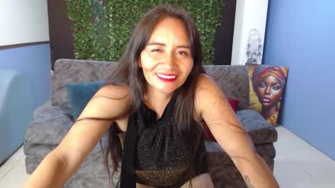 Snapshot of frida_naughtymilf chatting on October 30, 2025, 5:02 pm Frida online show from October 30, 2025, 5:02 pm