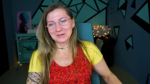 Frida Tander online show from December 17, 2024, 5:07 am