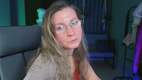 Frida Tander online show from January 7, 2025, 10:01 am