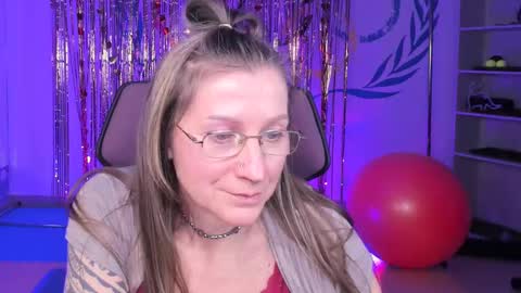 Frida Tander online show from February 23, 2025, 3:18 pm