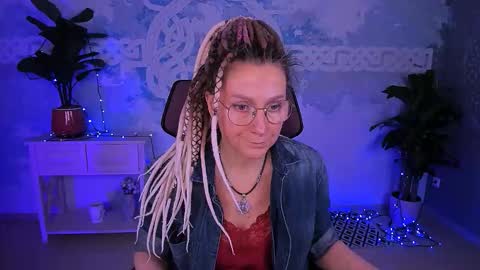 Frida Tander online show from March 8, 2026, 5:00 am