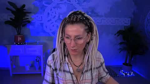 Frida Tander online show from April 5, 2026, 5:26 am