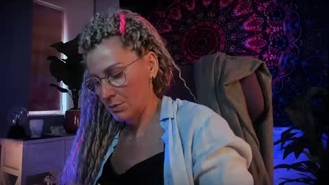 Frida Tander online show from June 1, 2026, 5:09 am