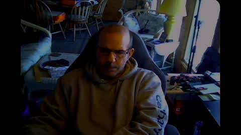 friendlykevn online show from December 25, 2024, 8:39 pm