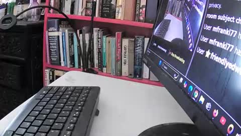 Snapshot of friendlyolderguy chatting on October 7, 2025, 2:09 am Nick online show from October 7, 2025, 2:09 am