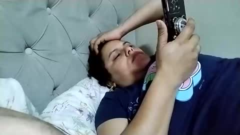 Snapshot of frizzy_girl chatting on October 11, 2025, 3:39 am Frizzy girl online show from October 11, 2025, 3:39 am