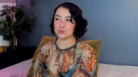 Snapshot of frodita_dream chatting on November 5, 2025, 7:58 pm FRODIT online show from November 5, 2025, 7:58 pm