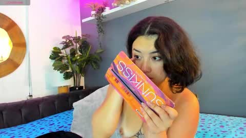 Snapshot of frodita_dream chatting on November 17, 2025, 12:33 pm FRODIT online show from November 17, 2025, 12:33 pm