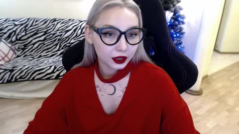 Snapshot of fromsun_forsoul chatting on December 25, 2024, 10:28 am Lilith online show from December 25, 2024, 10:28 am