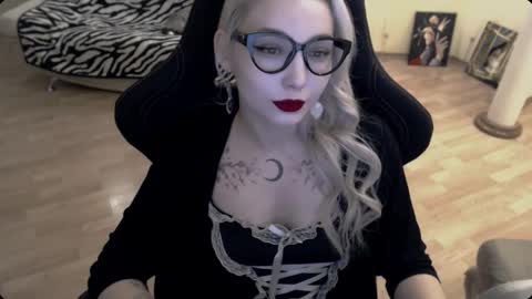 Lilith online show from November 19, 2025, 11:54 am