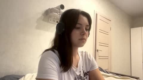 Snapshot of frosted_bloom chatting on September 23, 2025, 2:09 pm Emily online show from September 23, 2025, 2:09 pm