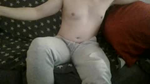 Frowxy online show from January 1, 2025, 1:26 am