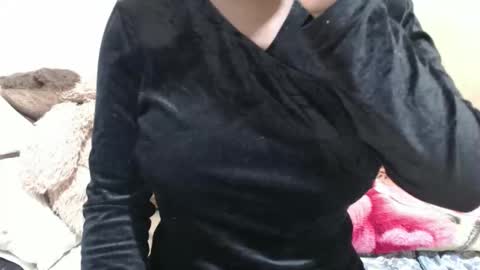 fruity28 online show from October 26, 2025, 9:48 am