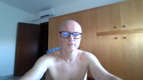 Snapshot of frustino75 chatting on June 17, 2026, 4:41 pm Frustino online show from June 17, 2026, 4:41 pm