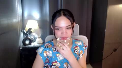 Snapshot of fuchsia_love chatting on December 1, 2024, 6:30 pm HI IM RONA DONT FORGET GIVE ME THUMBS UP AND JOIN TO MY FANCLUB online show from December 1, 2024, 6:30 pm