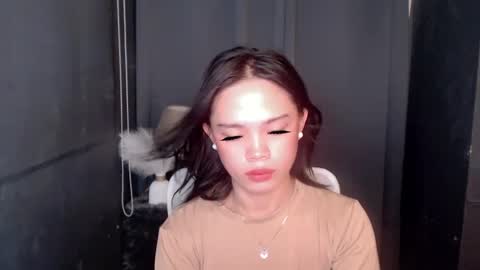 Snapshot of fuchsia_love chatting on December 7, 2024, 5:59 am HI IM RONA DONT FORGET GIVE ME THUMBS UP AND JOIN TO MY FANCLUB online show from December 7, 2024, 5:59 am