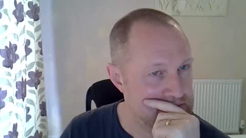 Snapshot of fuck_buddy_uk chatting on April 20, 2026, 7:22 am Fuck Buddy UK online show from April 20, 2026, 7:22 am