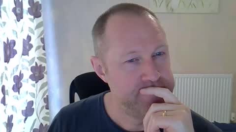 Snapshot of fuck_buddy_uk chatting on April 27, 2026, 7:06 am Fuck Buddy UK online show from April 27, 2026, 7:06 am