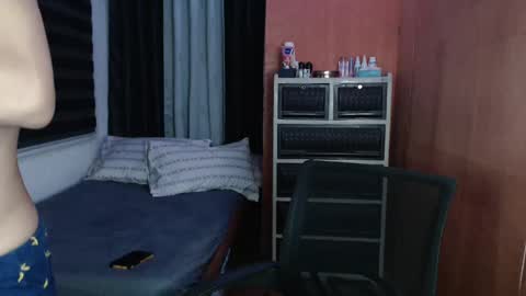 Snapshot of fuck_by_zack chatting on December 12, 2024, 9:30 am Zack online show from December 12, 2024, 9:30 am