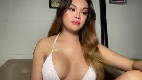 Snapshot of fuckalicious_ella chatting on December 21, 2024, 7:56 am ella online show from December 21, 2024, 7:56 am